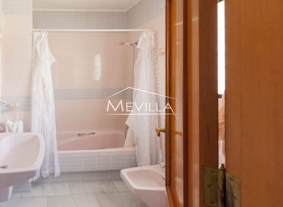 7 bedroom Villa for sale in Campoamor with pool garage - € 900,000 (Ref: 2716074)