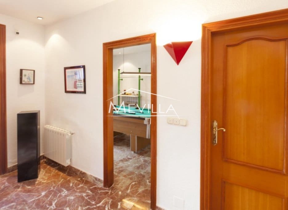 7 bedroom Villa for sale in Campoamor with pool garage - € 900,000 (Ref: 2716074)