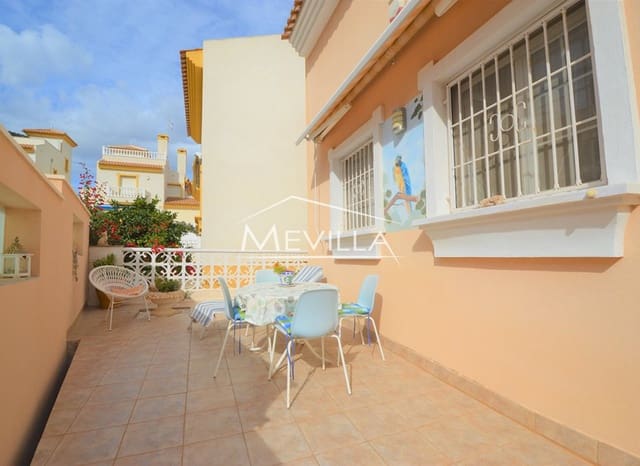 3 Zimmer Villa zu verkaufen in Cabo Roig, Orihuela mit Garage - 330.000 € (Ref: 2814478)