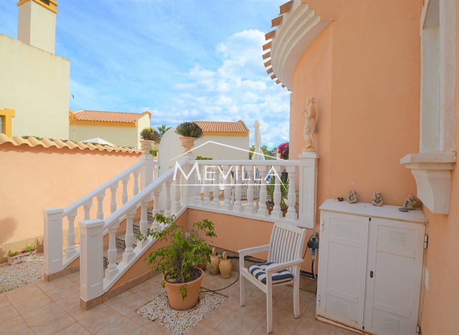 3 sovrum Villa till salu i Cabo Roig med garage - 330 000 € (Ref: 2814478)