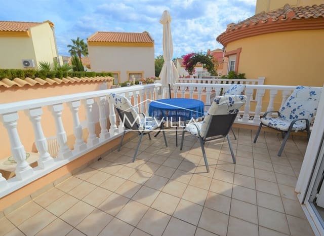 3 Zimmer Villa zu verkaufen in Cabo Roig, Orihuela mit Garage - 330.000 € (Ref: 2814478)