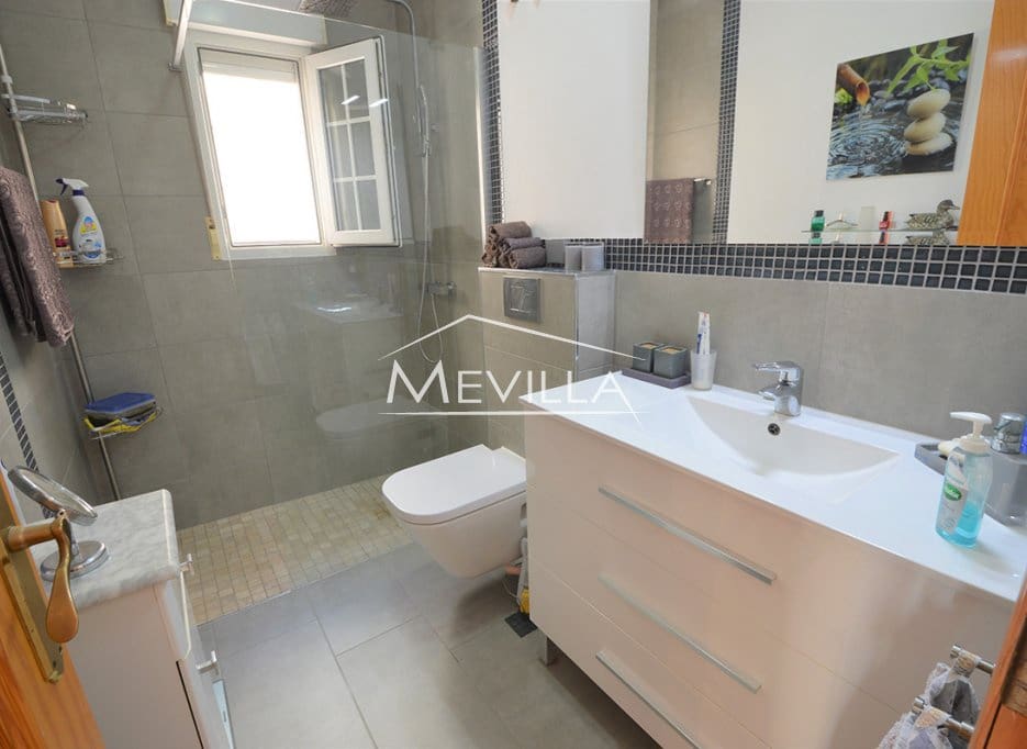 3 sovrum Villa till salu i Cabo Roig med garage - 330 000 € (Ref: 2814478)