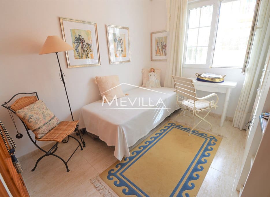 3 sovrum Villa till salu i Cabo Roig med garage - 330 000 € (Ref: 2814478)