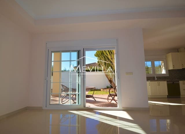 4 quarto Moradia para venda em Cabo Roig, Orihuela com piscina garagem - 950 000 € (Ref: 3233106)