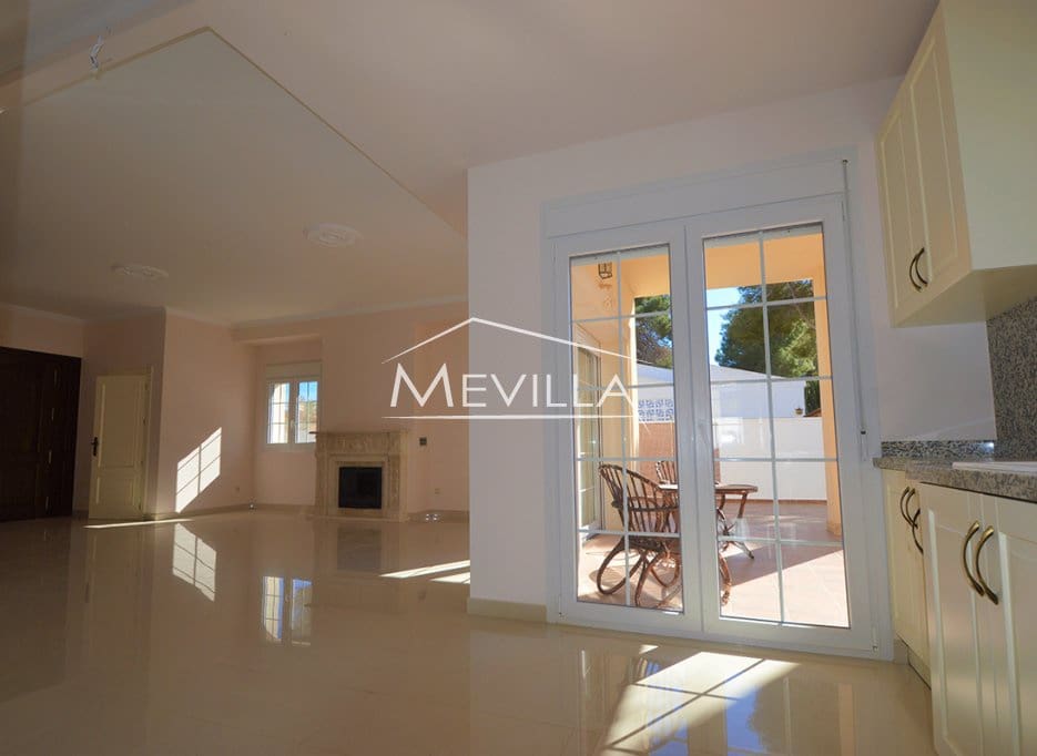 4 slaapkamer Villa te koop in Cabo Roig met zwembad garage - € 950.000 (Ref: 3233106)