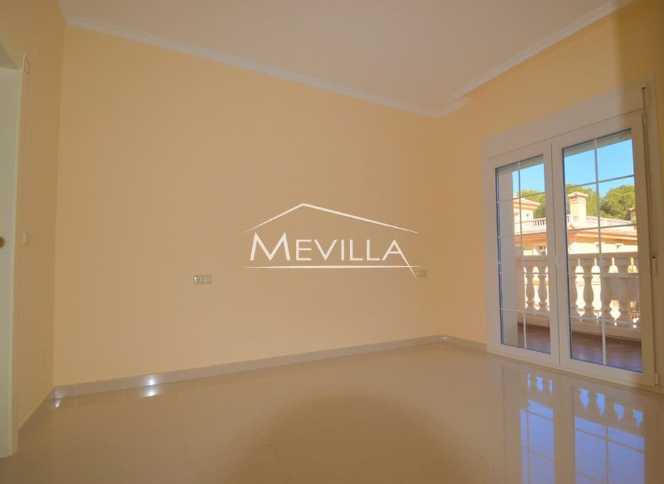 4 slaapkamer Villa te koop in Cabo Roig met zwembad garage - € 950.000 (Ref: 3233106)