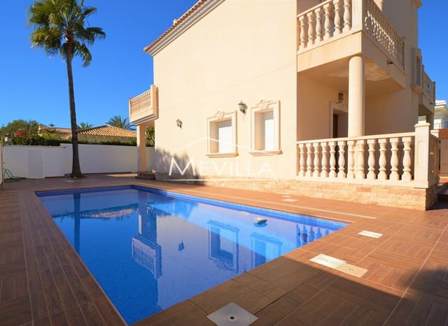 4 quarto Moradia para venda em Cabo Roig, Orihuela com piscina garagem - 950 000 € (Ref: 3233106)