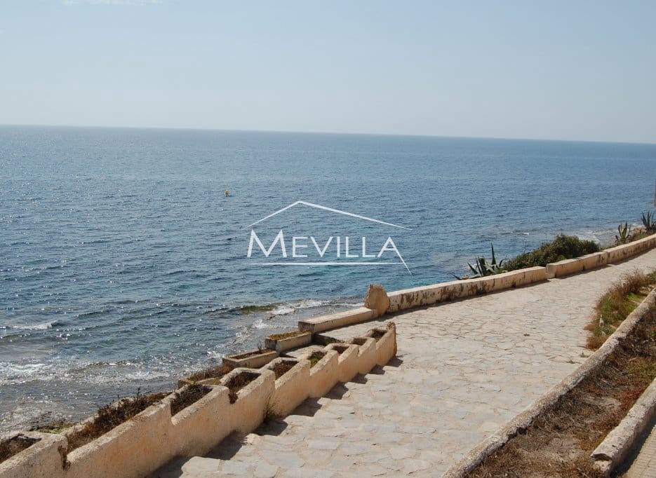 4 slaapkamer Villa te koop in Cabo Roig met zwembad garage - € 950.000 (Ref: 3233106)