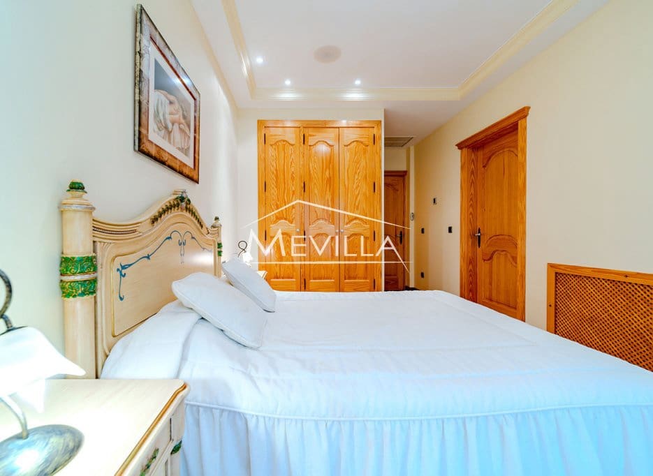 7 soveværelse Villa til salg i Campoamor med swimmingpool garage - € 1.350.000 (Ref: 3736185)