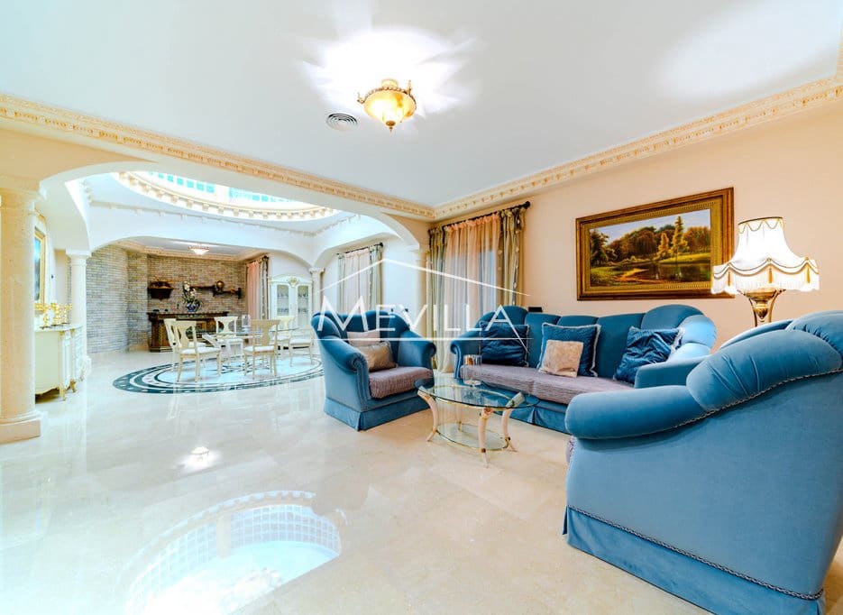 7 soveværelse Villa til salg i Campoamor med swimmingpool garage - € 1.350.000 (Ref: 3736185)