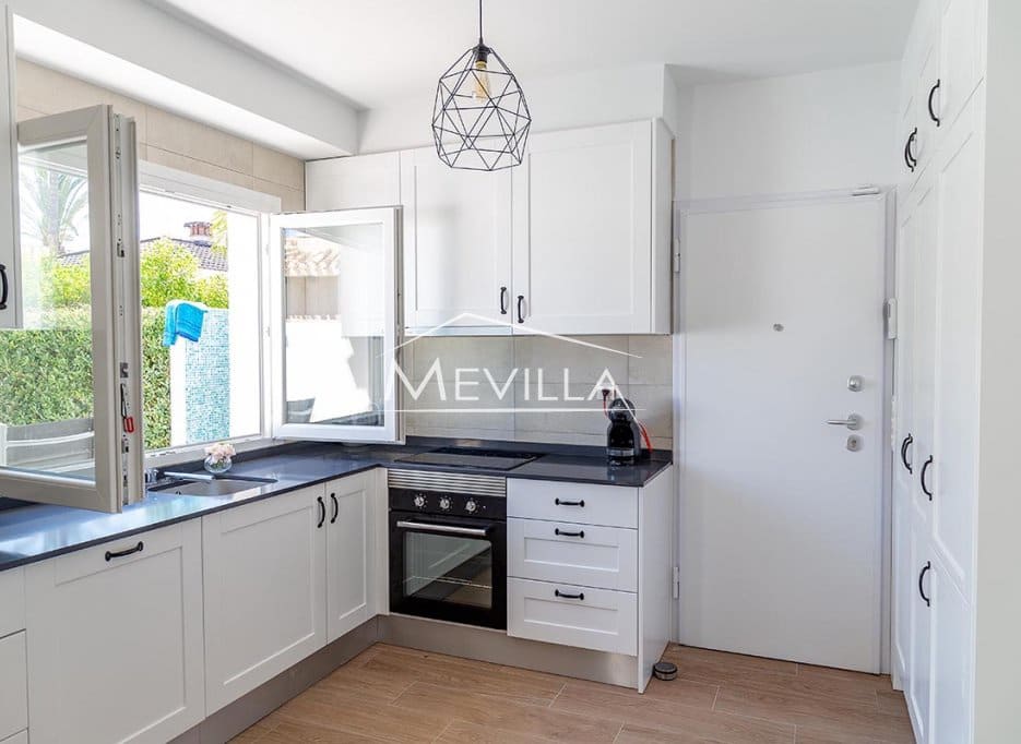 3 soverom Villa til salgs i Playa Flamenca med svømmebasseng garasje - € 940 000 (Ref: 6455502)