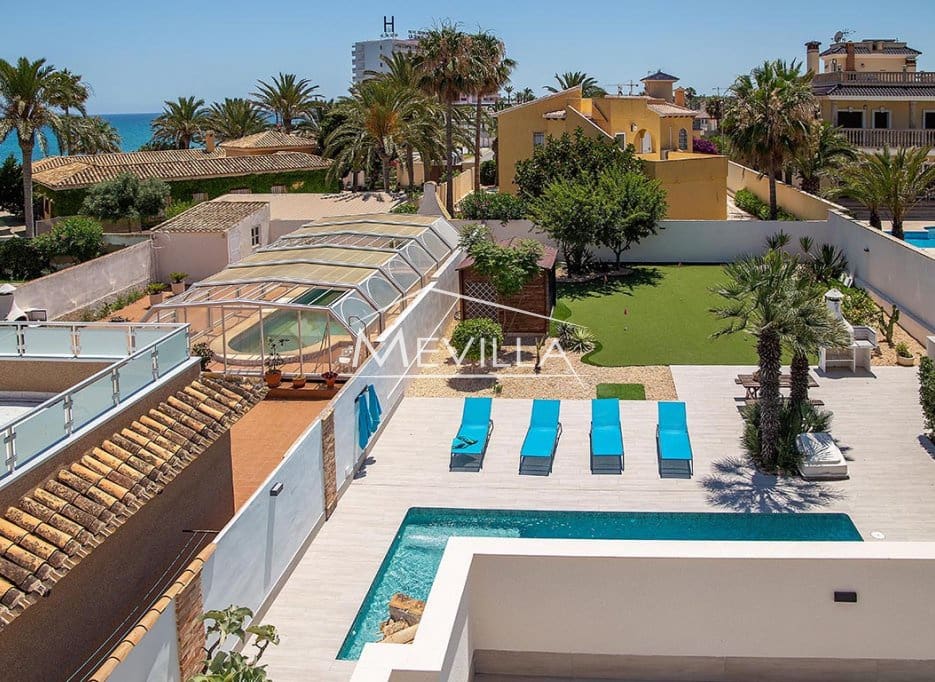 3 soverom Villa til salgs i Playa Flamenca med svømmebasseng garasje - € 940 000 (Ref: 6455502)