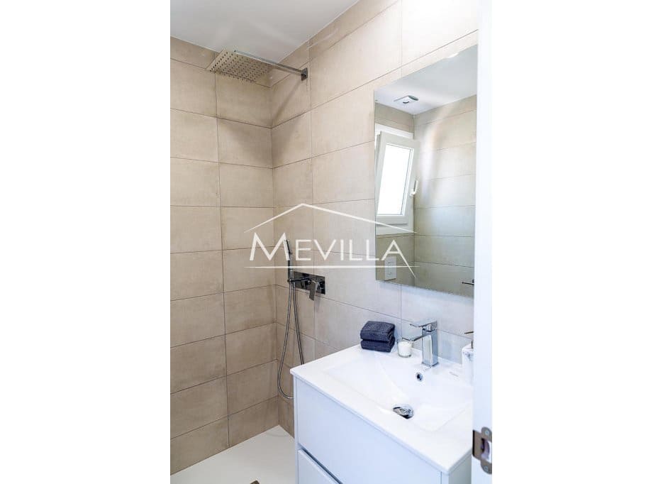 3 soverom Villa til salgs i Playa Flamenca med svømmebasseng garasje - € 940 000 (Ref: 6455502)