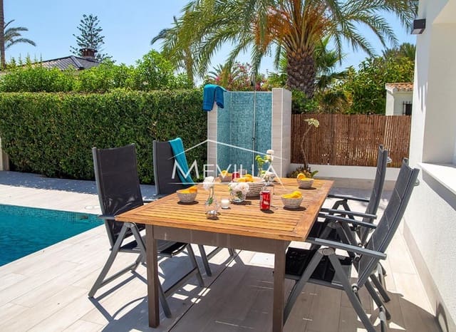 3 Zimmer Villa zu verkaufen in Playa Flamenca, Orihuela mit Pool Garage - 940.000 € (Ref: 6455502)