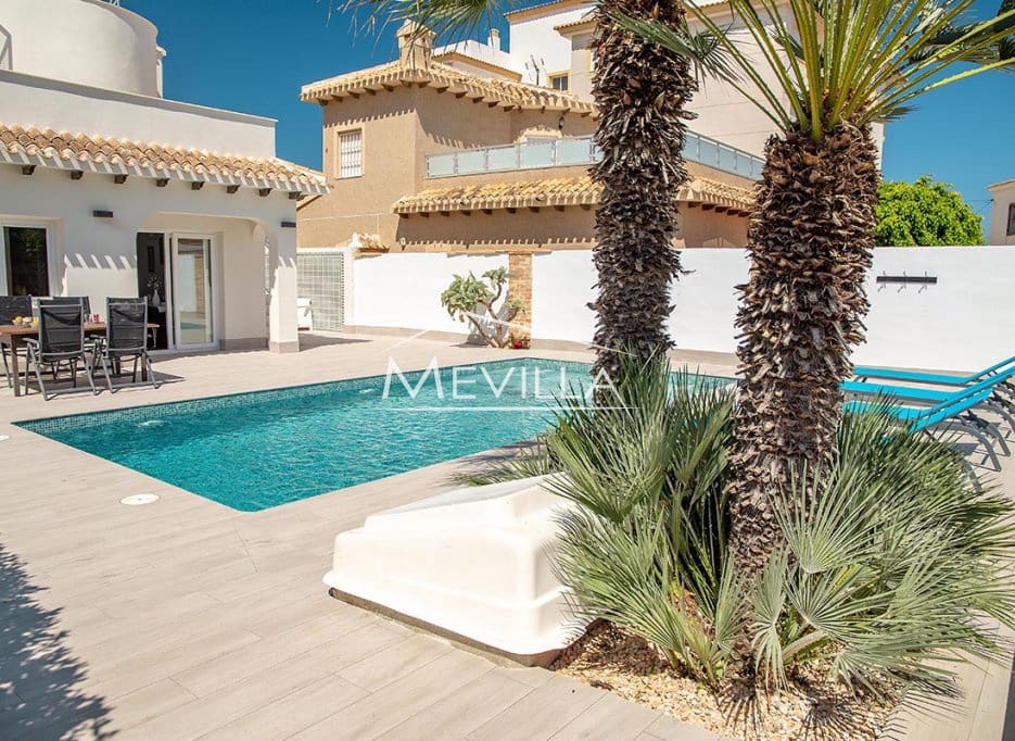 3 soverom Villa til salgs i Playa Flamenca med svømmebasseng garasje - € 940 000 (Ref: 6455502)