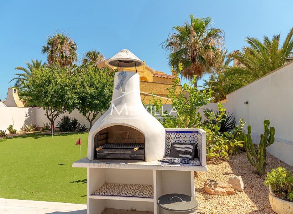 3 soverom Villa til salgs i Playa Flamenca med svømmebasseng garasje - € 940 000 (Ref: 6455502)