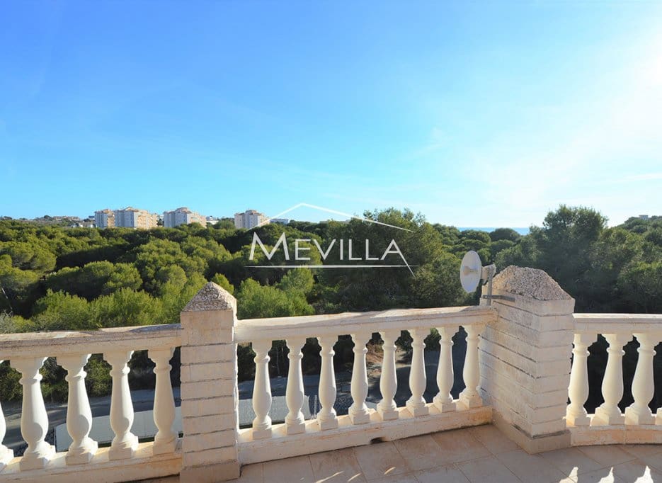 10 bedroom Villa for sale in Campoamor with pool garage - € 1,100,000 (Ref: 6455527)