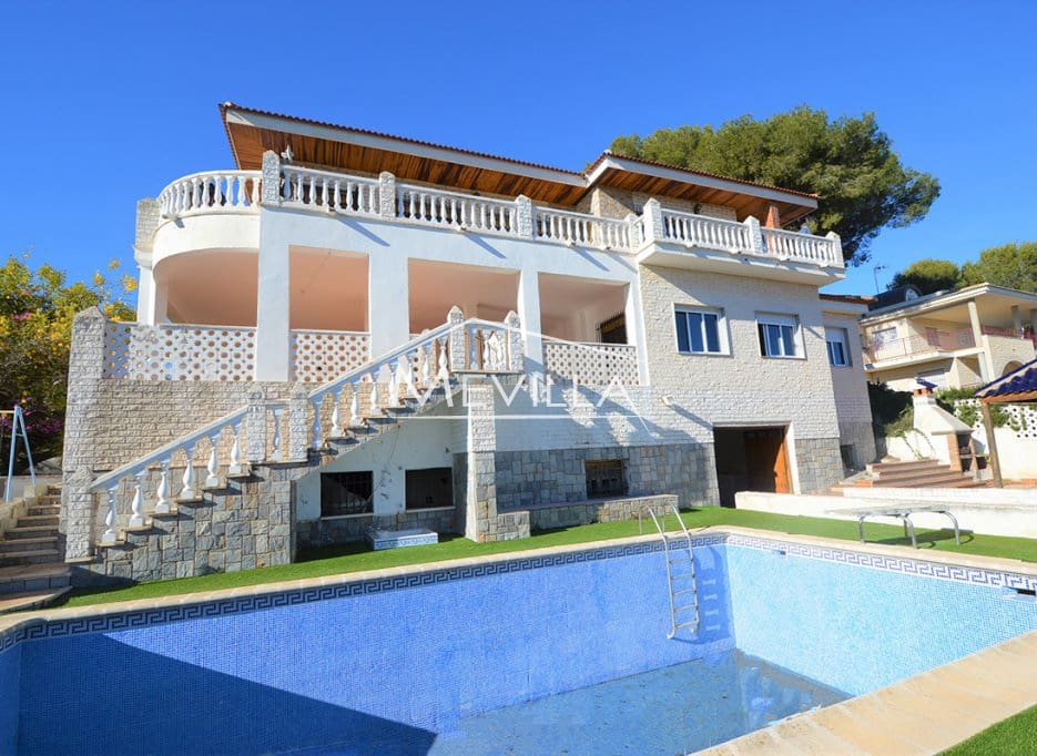 10 bedroom Villa for sale in Campoamor with pool garage - € 1,100,000 (Ref: 6455527)
