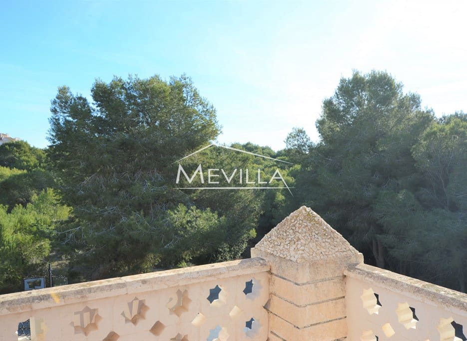 10 bedroom Villa for sale in Campoamor with pool garage - € 1,100,000 (Ref: 6455527)