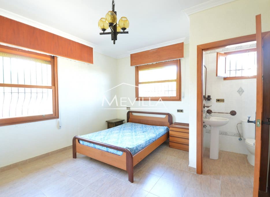 10 bedroom Villa for sale in Campoamor with pool garage - € 1,100,000 (Ref: 6455527)