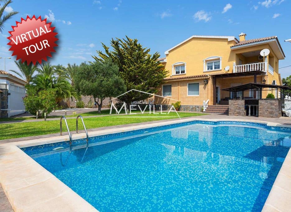 5 soveværelse Villa til salg i Cabo Roig med swimmingpool garage - € 1.250.000 (Ref: 6455539)