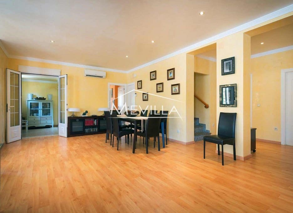 5 soveværelse Villa til salg i Cabo Roig med swimmingpool garage - € 1.250.000 (Ref: 6455539)