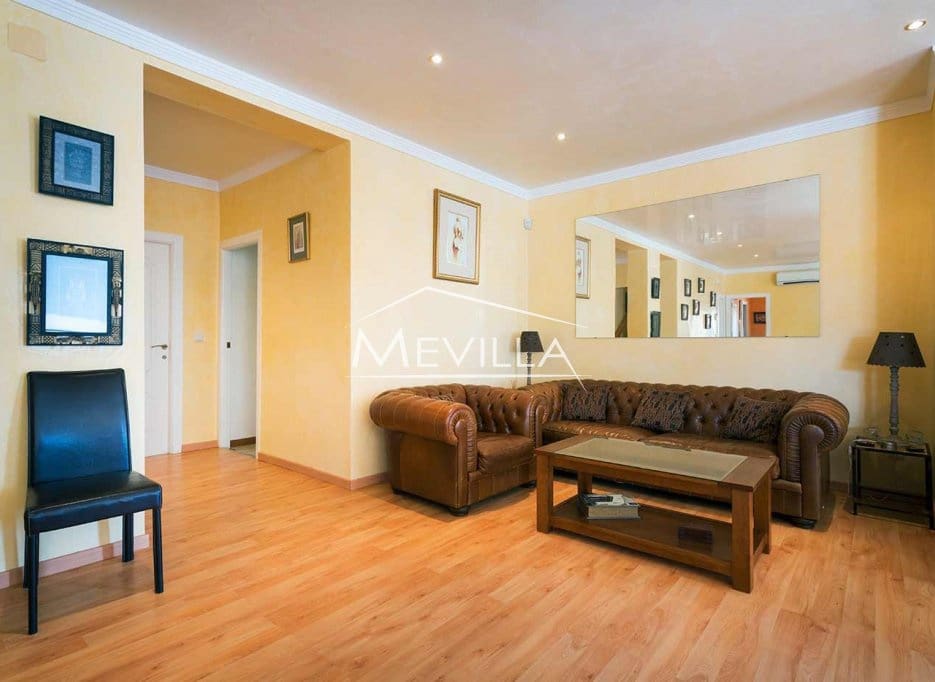 5 soveværelse Villa til salg i Cabo Roig med swimmingpool garage - € 1.250.000 (Ref: 6455539)