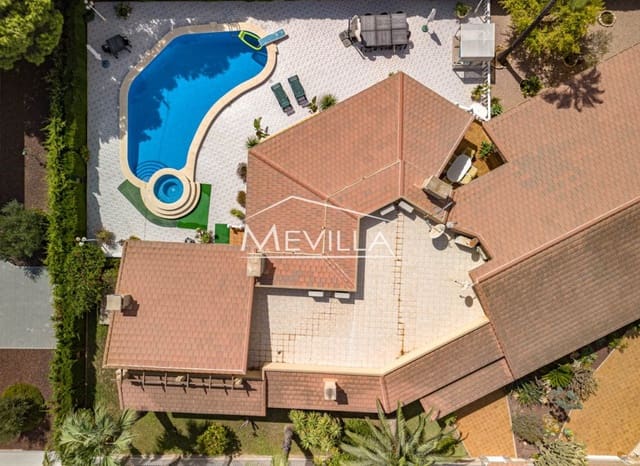 4 sypialnia Willa na sprzedaż w Cabo Roig, Orihuela z basenem garażem - 1 550 000 € (Ref: 6455545)