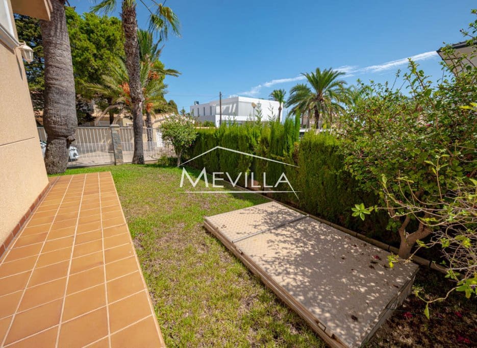 4 makuuhuone Huvila myytävänä paikassa Cabo Roig mukana uima-altaan 
autotalli - 1 550 000 € (Ref: 6455545)
