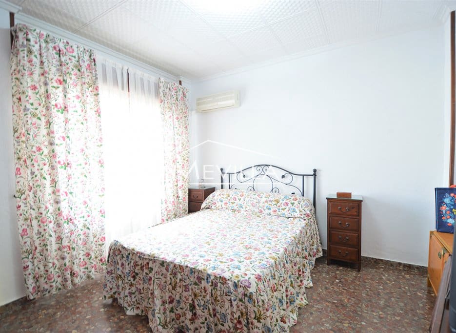 8 bedroom Villa for sale in Campoamor with pool garage - € 750,000 (Ref: 6455547)