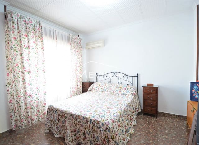 8 makuuhuone Huvila myytävänä paikassa Dehesa de Campoamor, Orihuela mukana uima-altaan 
autotalli - 750 000 € (Ref: 6455547)