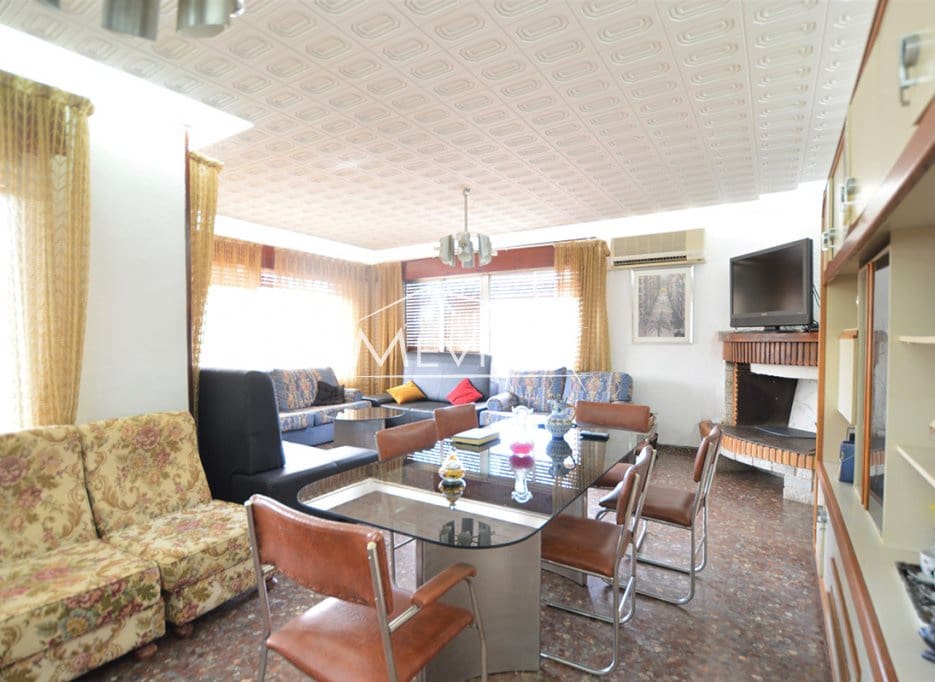 8 bedroom Villa for sale in Campoamor with pool garage - € 750,000 (Ref: 6455547)