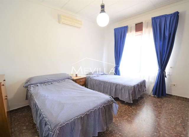 8 makuuhuone Huvila myytävänä paikassa Dehesa de Campoamor, Orihuela mukana uima-altaan 
autotalli - 750 000 € (Ref: 6455547)