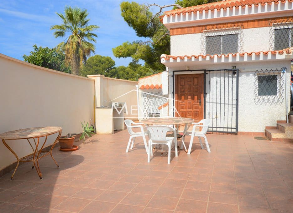 8 bedroom Villa for sale in Campoamor with pool garage - € 750,000 (Ref: 6455547)