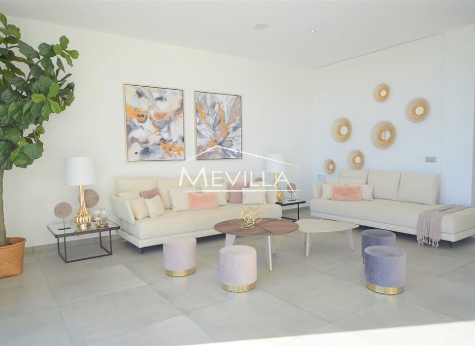 4 quarto Moradia para venda em San Miguel de Salinas com piscina garagem - 2 350 000 € (Ref: 6456210)