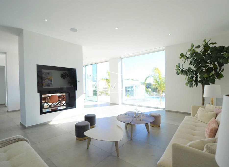 4 quarto Moradia para venda em San Miguel de Salinas com piscina garagem - 2 350 000 € (Ref: 6456210)