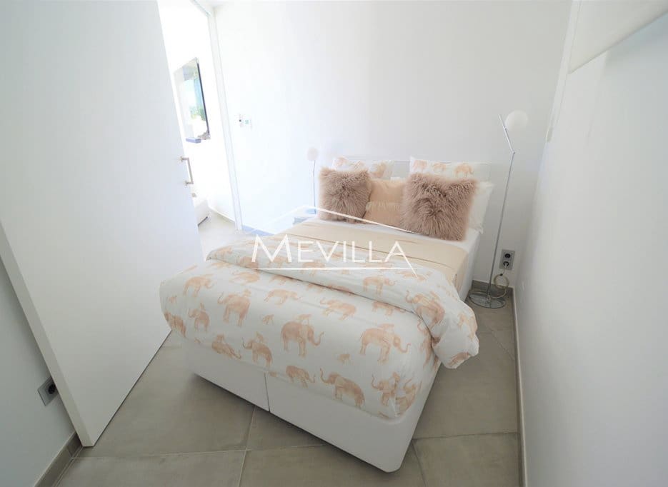 4 quarto Moradia para venda em San Miguel de Salinas com piscina garagem - 2 350 000 € (Ref: 6456210)