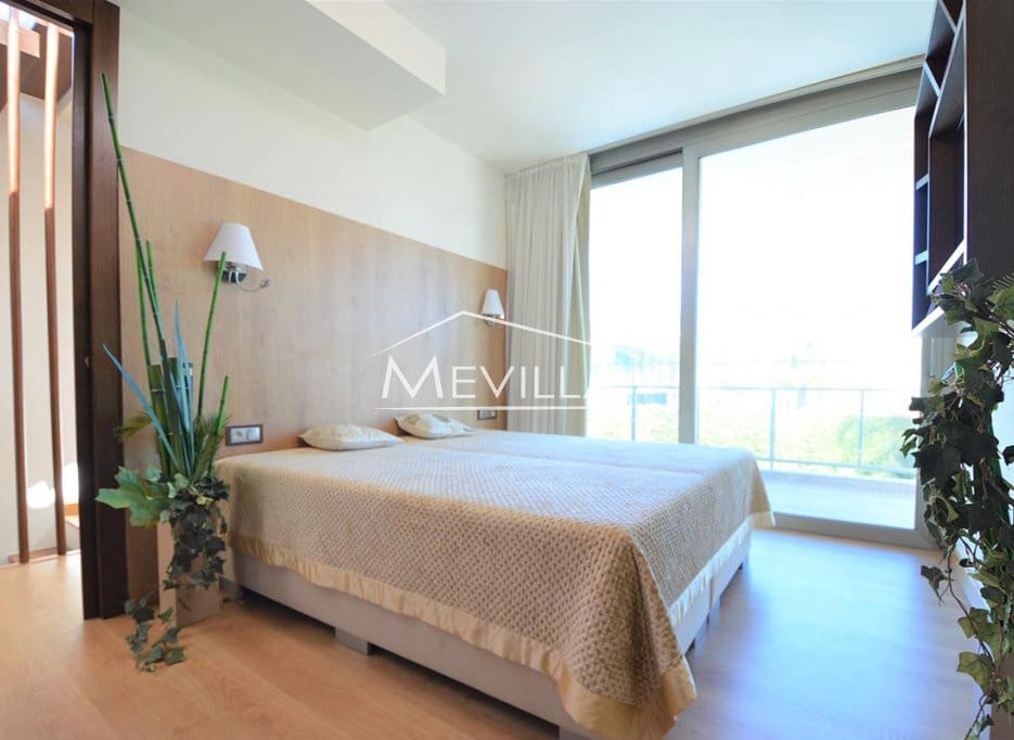 4 soverom Villa til salgs i La Zenia med svømmebasseng garasje - € 1 050 000 (Ref: 6687861)