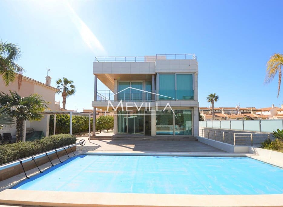 4 soverom Villa til salgs i La Zenia med svømmebasseng garasje - € 1 050 000 (Ref: 6687861)