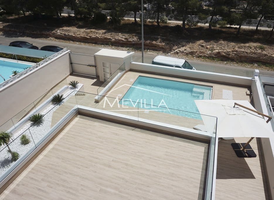 4 bedroom Villa for sale in Campoamor with pool garage - € 1,850,000 (Ref: 7236725)