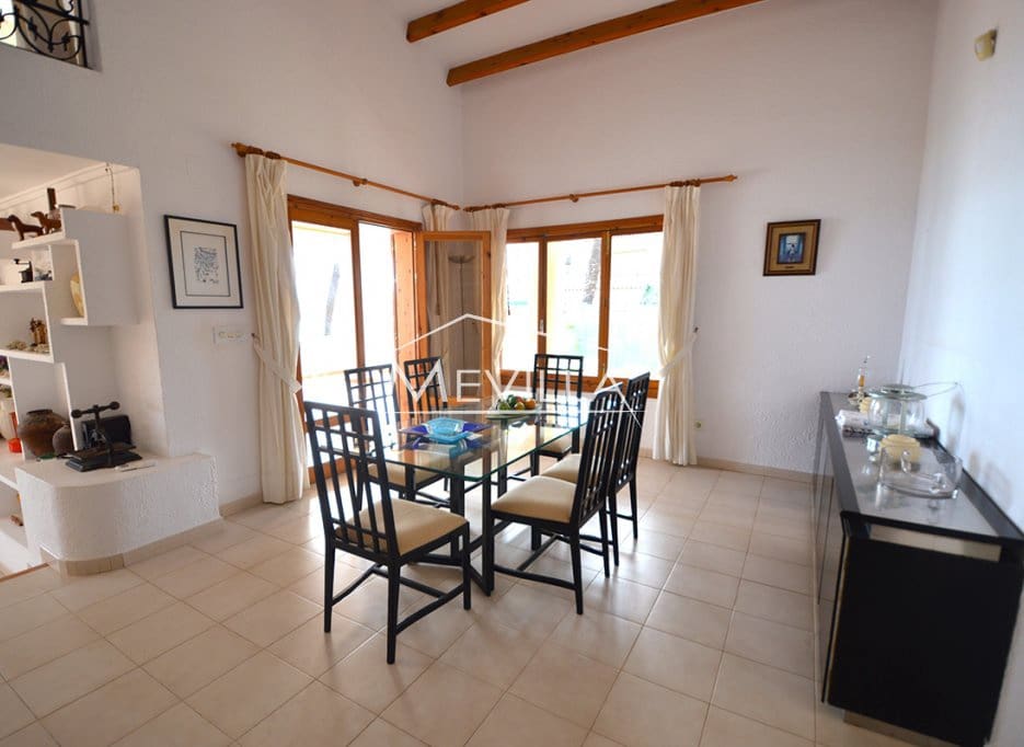 4 slaapkamer Villa te koop in Cabo Roig met garage - € 2.500.000 (Ref: 7526952)