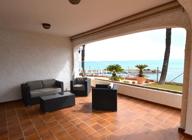 4 bedroom Villa for sale in Cabo Roig, Orihuela with garage - € 2,500,000 (Ref: 7526952)