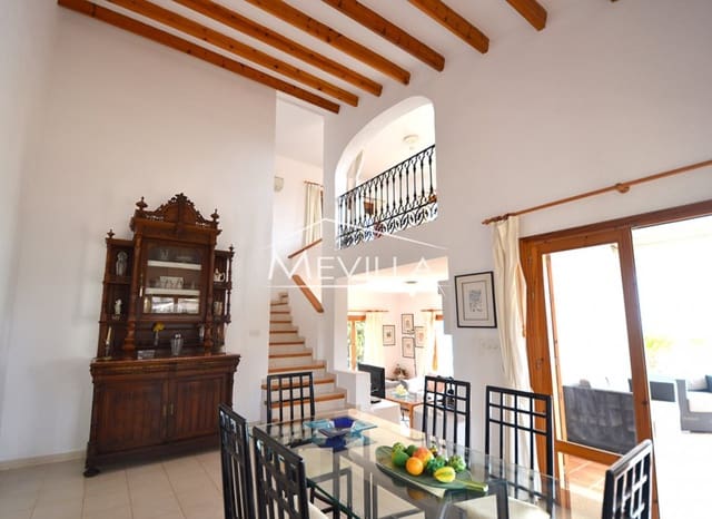 4 bedroom Villa for sale in Cabo Roig, Orihuela with garage - € 2,500,000 (Ref: 7526952)