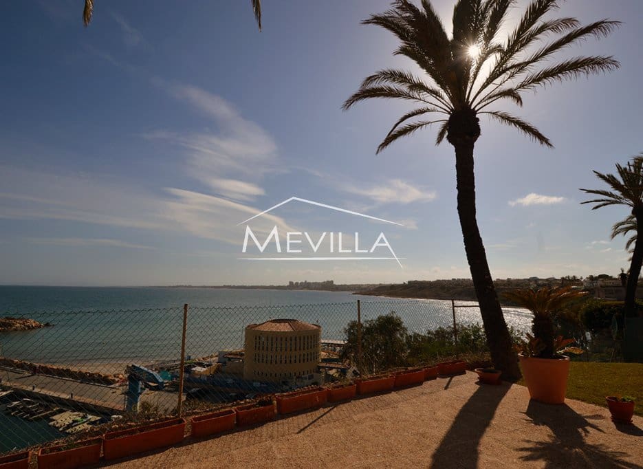 4 slaapkamer Villa te koop in Cabo Roig met garage - € 2.500.000 (Ref: 7526952)