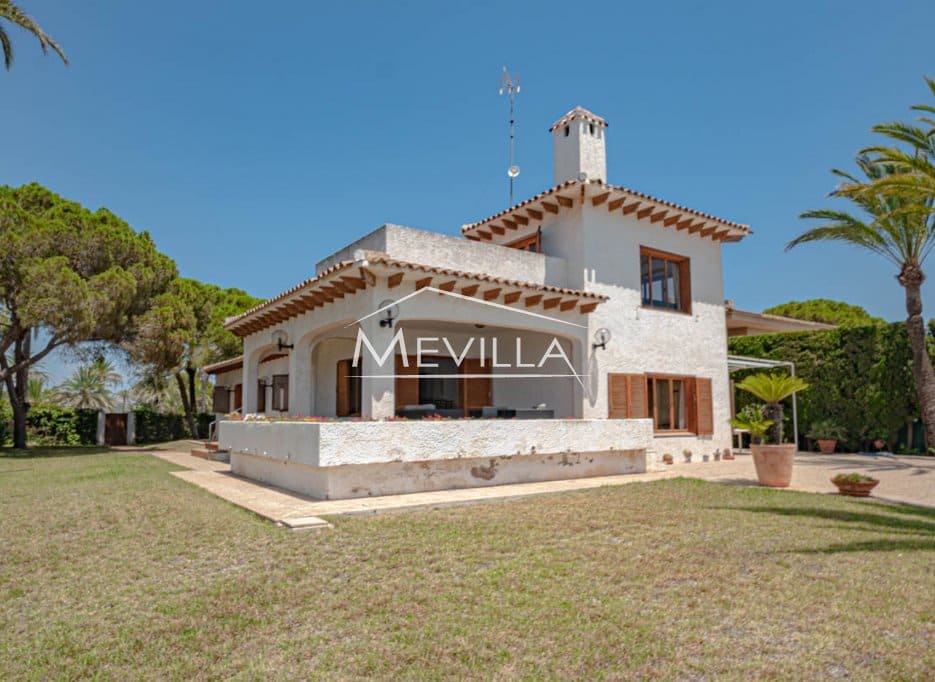 4 soverom Villa til salgs i Cabo Roig med garasje - € 2 500 000 (Ref: 7526952)