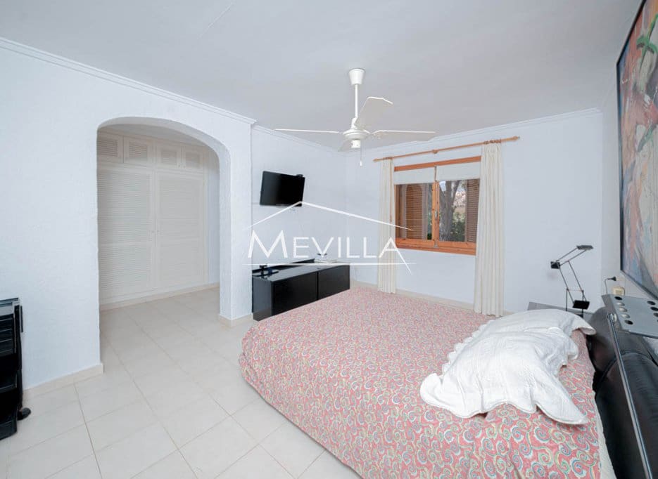 4 soverom Villa til salgs i Cabo Roig med garasje - € 2 500 000 (Ref: 7526952)