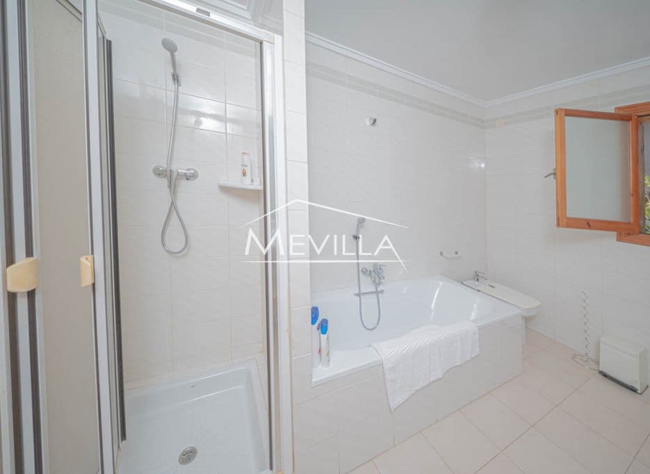 4 soverom Villa til salgs i Cabo Roig med garasje - € 2 500 000 (Ref: 7526952)
