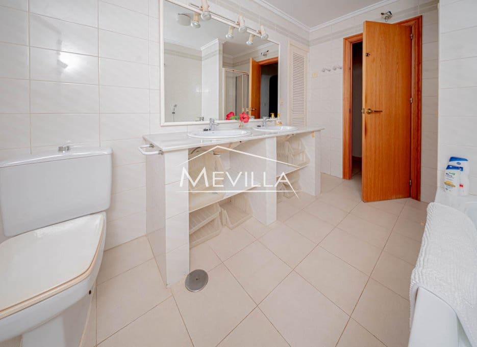 4 soverom Villa til salgs i Cabo Roig med garasje - € 2 500 000 (Ref: 7526952)