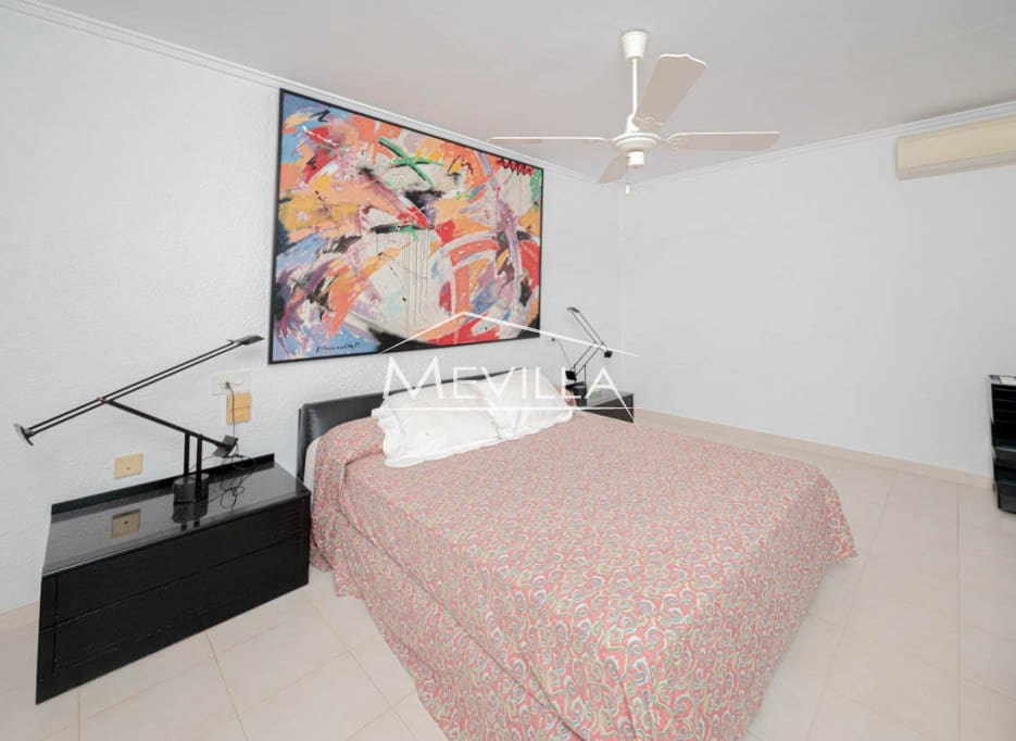 4 soverom Villa til salgs i Cabo Roig med garasje - € 2 500 000 (Ref: 7526952)