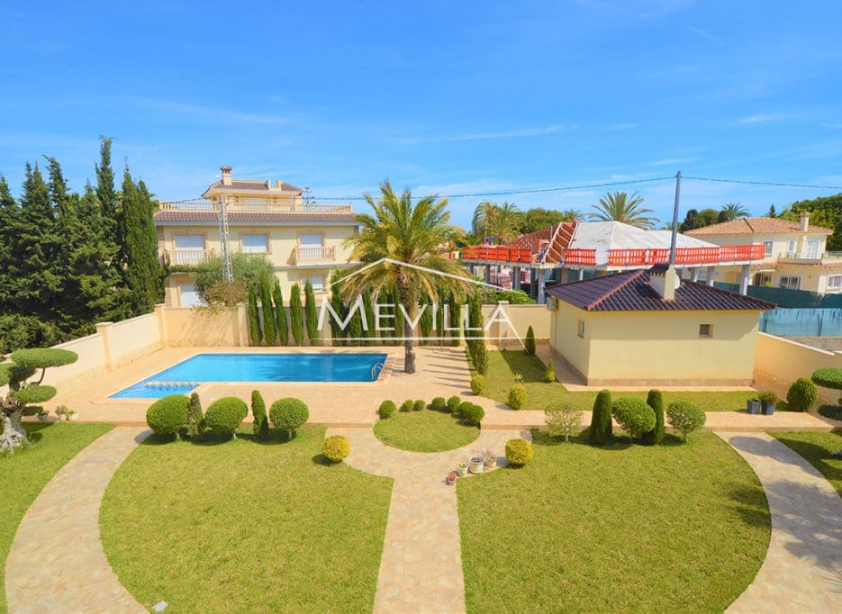 12 slaapkamer Villa te koop in Cabo Roig met zwembad garage - € 1.800.000 (Ref: 7561544)